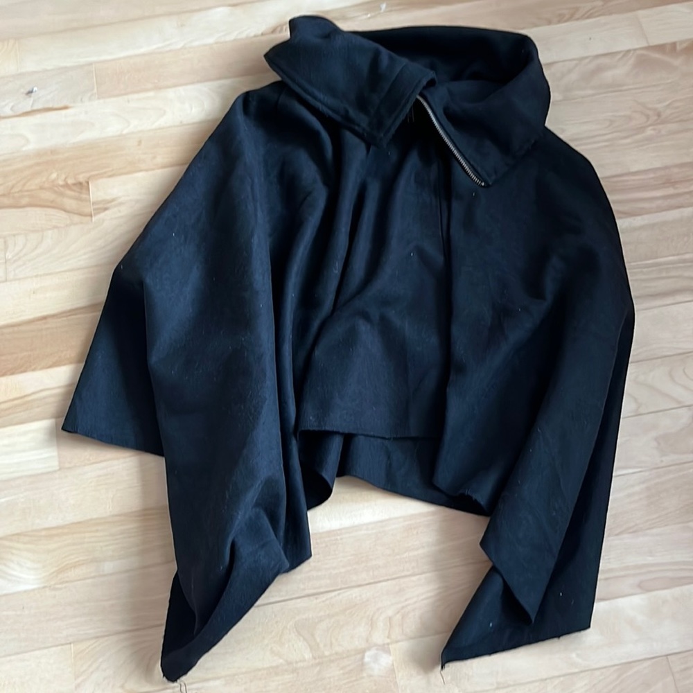 Black poncho xs
